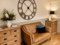 The Lodge at Broadway Hotels in Broadway