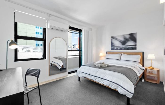 Trendy Teneriffe! ~ 1Bed, 1Bath, 1Car, Balconies
