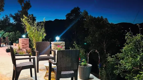 Radhika Retreat - Homestays