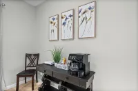 Main Street Manor - Spacious Home Near Dining - 4-Star