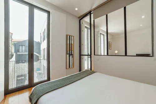 Courtyard Oporto Design Apartment C with Terrace - 3-Star
