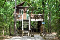 'bluebird Treehouse' Near Kiamichi Mtns w/ Hot Tub - Apartments