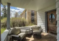 Lovely Historic Boulevard ~ Close to Downtown ~ Top Rated Host - chambre d’hôtes