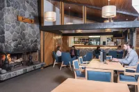 Heartland Hotel Glacier Country - bar