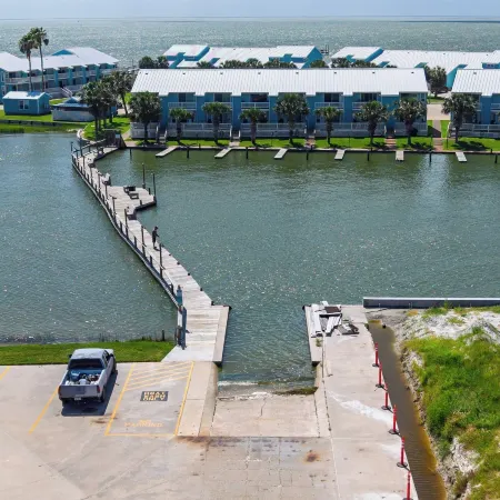 Kontiki Beach Resort 318