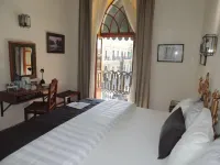 Hotel Concierge Plaza Colima - Pools