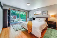 Sweeping Sound Views - Park Setting - Near Alki - Apartments