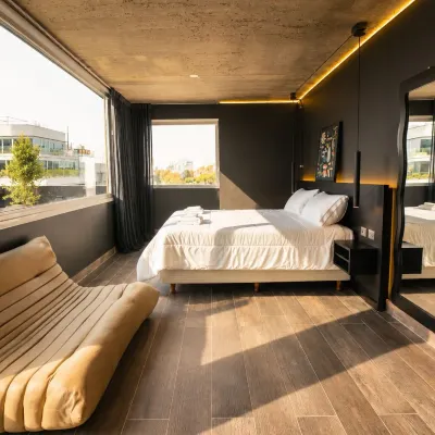 Anything Rooms Hotels near محطة قطار فيلا لورو