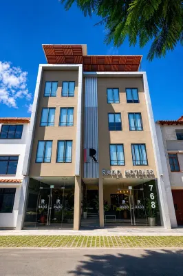 Rado Hotel - Quintanas - Airport Shuttle