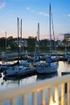 The Boat House Loft | Waterfront Rooftop Terrace - 무료 와이파이
