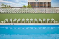 Super 8 by Wyndham Great Falls City Center - Swimmingpools