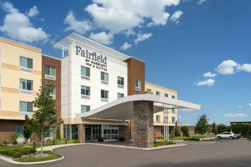 Fairfield Inn & Suites Cleveland Tiedeman Road - Pysäköinti
