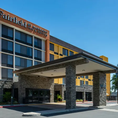 Fairfield Inn & Suites Bakersfield Central