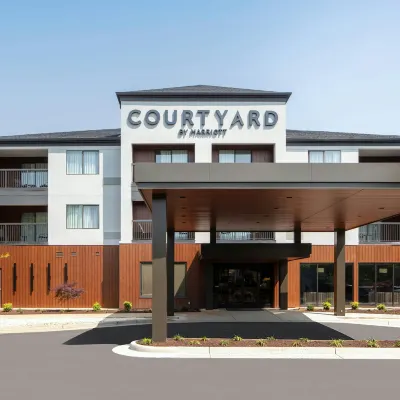 Courtyard Lynchburg Hotels near Walmart Supercenter