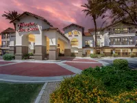 Hampton Inn & Suites Phoenix/Goodyear Các khách sạn gần Sân vận động Camelback Ranch