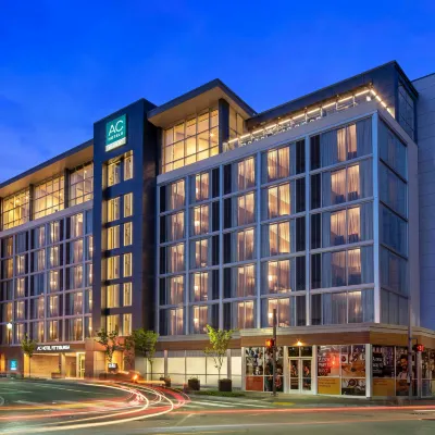 AC Hotel Pittsburgh Downtown Hotels near Senator John Heinz History Center