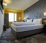 Hwest Hotel - 3-Star