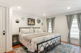 Fun Garden Apartment in Historic District