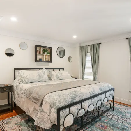 Fun Garden Apartment in Historic District