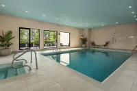 Red Roof PLUS+ Vancouver Airport - Pet friendly