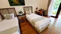 Jepara Garden Resort - parking