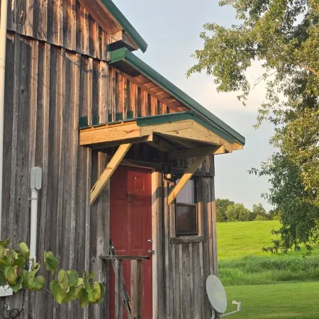 Cozy Cabin Near Nashville, TN ~ Surrounded By Beautiful Farmland