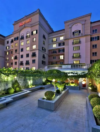 Manila Marriott Hotel at Newport World Resorts Отели рядом с достопримечательностью «Шрайн оф Сейнт Терес оф Чилд Джесус»