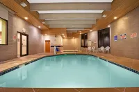 Days Inn by Wyndham Eagan Minnesota Near Mall of America - Uima-altaat
