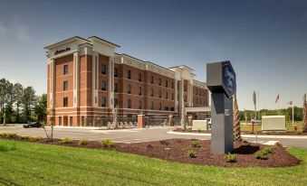 Hampton Inn by Hilton Sneads Ferry North Topsail Beach