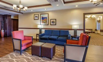 Comfort Inn & Suites Russellville I-40