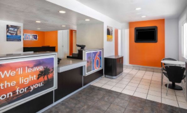 Motel 6 Oceanside, CA