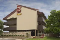 Red Roof Plus+ Chicago - Naperville Hoteles en Warrenville