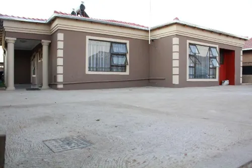 M n M Guesthouse in Turfloop Mankweng Hôtels à : Polokwane Local Municipality