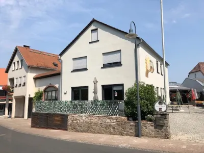 WeinMotel Simon 1 a Отели в г. Альценау