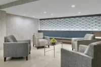 DoubleTree by Hilton Orlando Airport Hotel - Gym