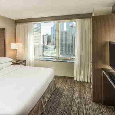 Embassy Suites by Hilton Chicago Downtown Magnificent Mile Rooms