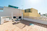 2Bedroom House Cozy Typical Restored Single Storey 5 Min from the Fuseta Beach Hotels in Fuseta