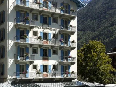 Hôtel Mont-Blanc Chamonix Отели в г. Шамони