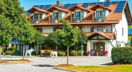 Landhotel Mappacher Hof Отели в г. Нойнбург-форм-Вальд