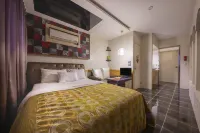 Eumseong Black and White