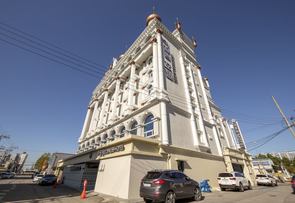 2. 광주 신안동 이..