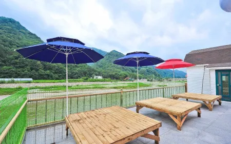 Inje Baekdamsa Temple Twelve Fairy Pension Отели рядом с достопримечательностью «Baekdamsa»