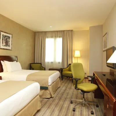 Holiday Inn RIYADH - OLAYA by IHG Hotel berhampiran Taman Raja Abdullah