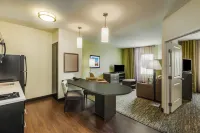 Candlewood Suites Lenexa - Overland Park Area Hotel a Lenexa
