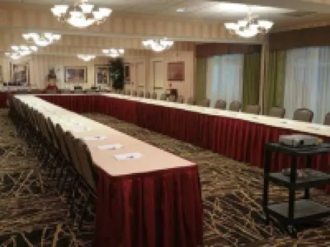 Holiday Inn Express & Suites YOUNGSTOWN N (WARREN/NILES) by IHG Hotels in Trumbull County