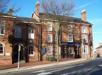 Sun Inn Hotels in Stanley Common