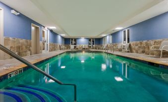 Holiday Inn Express & Suites Salina