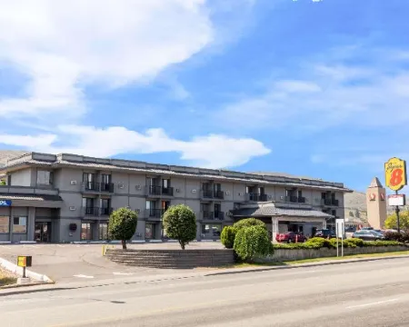 クオリティ イン & スイーツ バーノンのホテル