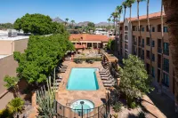 Sonesta Select Phoenix Camelback - Pool