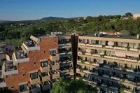 Suites Marilia Apartments